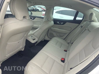 2024 Volvo S60 B5 Plus Dark – miniatura 13