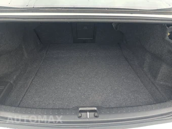 2024 Volvo S60 B5 Plus Dark – miniatura 16