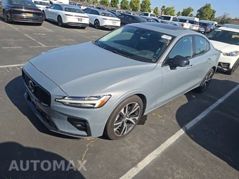 2024 Volvo S60 B5 Plus Dark
