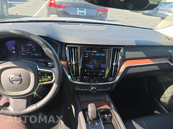 2024 Volvo S60 B5 Plus Dark – miniatura 11