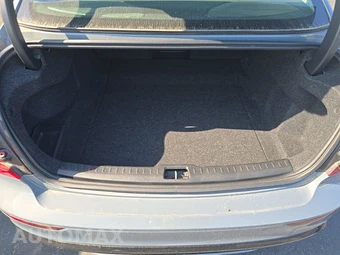 2024 Volvo S60 B5 Plus Dark – miniatura 16