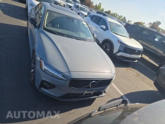 2024 Volvo S60 B5 Plus Dark – miniatura 2