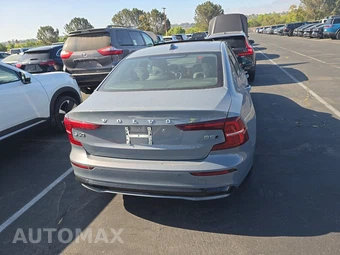 2024 Volvo S60 B5 Plus Dark – miniatura 5