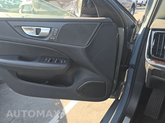 2024 Volvo S60 B5 Plus Dark – miniatura 9
