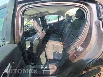 2024 Volvo S60 B5 Plus Dark - miniatura 13
