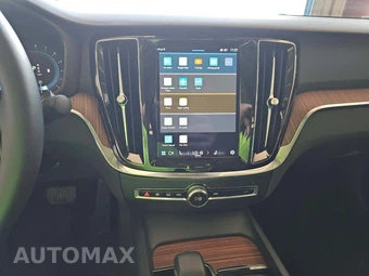 2024 Volvo S60 B5 Plus Dark – miniatura 10