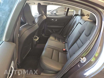 2024 Volvo S60 B5 Plus Dark – miniatura 13