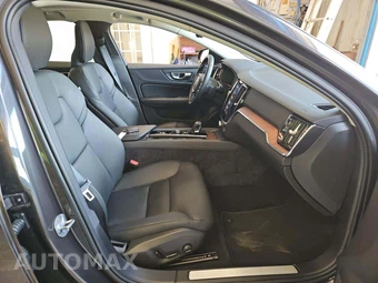 2024 Volvo S60 B5 Plus Dark – miniatura 18
