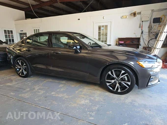 2024 Volvo S60 B5 Plus Dark – miniatura 4