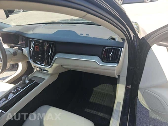 2024 Volvo S60 B5 Plus Dark – miniatura 19