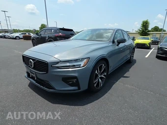 2024 Volvo S60 B5 Plus Dark