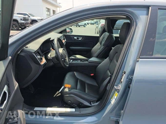 2024 Volvo S60 B5 Plus Dark – miniatura 3