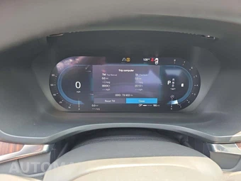 2024 Volvo S60 B5 Plus Dark – miniatura 6