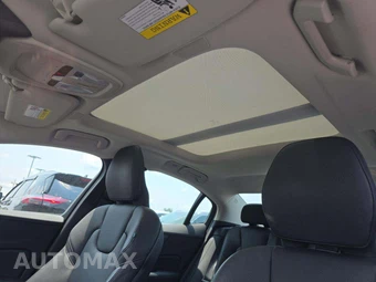 2024 Volvo S60 B5 Plus Dark – miniatura 8