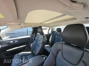 2024 Volvo S60 B5 Ultimate Dark - miniatura 17