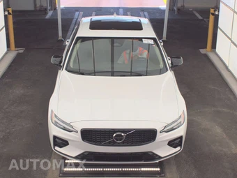 2024 Volvo S60 B5 Ultimate Dark - miniatura 2