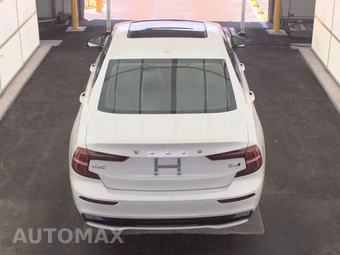 2024 Volvo S60 B5 Ultimate Dark - miniatura 5