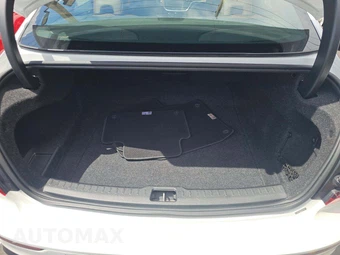 2024 Volvo S60 B5 Ultimate Dark - miniatura 14