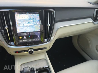 2024 Volvo S60 B5 Ultimate Dark - miniatura 11