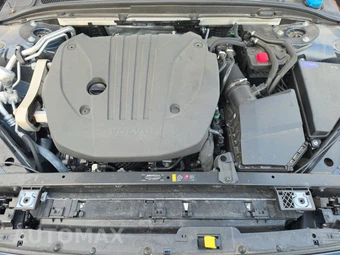 2024 Volvo S60 B5 Ultimate Dark - miniatura 15