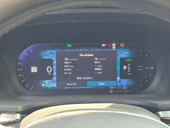 2024 Volvo S60 Recharge Plug-In Hybrid T8 Plus Dark Theme - miniatura 12