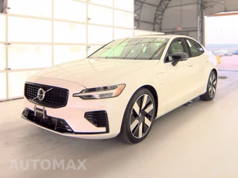 2024 Volvo S60 Recharge Plug-In Hybrid T8 Plus Dark Theme