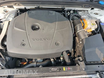 2024 Volvo S60 Recharge Plug-In Hybrid T8 Plus Dark Theme - miniatura 15