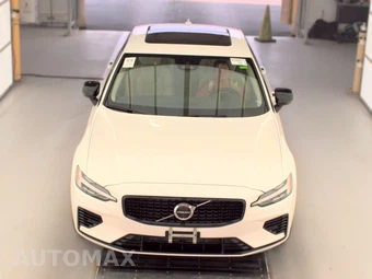 2024 Volvo S60 Recharge Plug-In Hybrid T8 Plus Dark Theme - miniatura 2