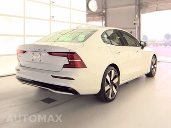 2024 Volvo S60 Recharge Plug-In Hybrid T8 Plus Dark Theme - miniatura 4