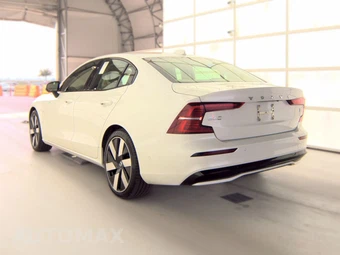 2024 Volvo S60 Recharge Plug-In Hybrid T8 Plus Dark Theme - miniatura 6