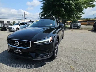 2024 Volvo V60 Cross Country B5 Plus