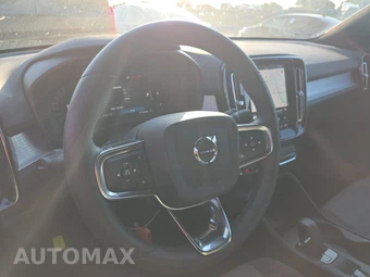 2024 Volvo XC40 B5 Core Bright Theme – miniatura 10