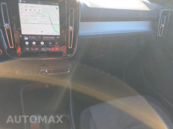 2024 Volvo XC40 B5 Core Bright Theme – miniatura 11