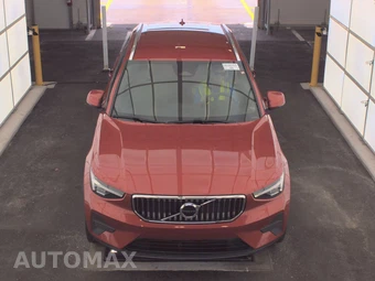 2024 Volvo XC40 B5 Core Bright Theme – miniatura 2