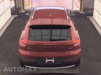 2024 Volvo XC40 B5 Core Bright Theme – miniatura 5