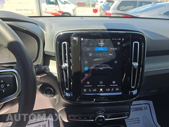 2024 Volvo XC40 B5 Core Bright Theme – miniatura 10