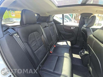 2024 Volvo XC40 B5 Core Bright Theme – miniatura 16