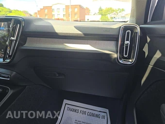 2024 Volvo XC40 B5 Core Bright Theme – miniatura 19