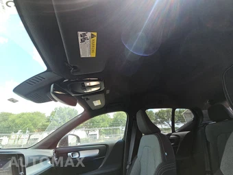 2024 Volvo XC40 B5 Core Bright Theme – miniatura 18