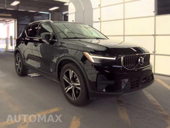 2024 Volvo XC40 B5 Core Bright Theme – miniatura 3