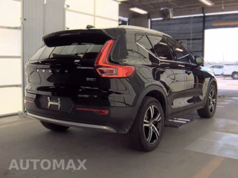 2024 Volvo XC40 B5 Core Bright Theme – miniatura 4