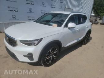 2024 Volvo XC40 B5 Core Bright Theme