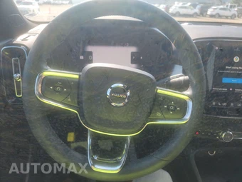 2024 Volvo XC40 B5 Core Bright Theme – miniatura 10