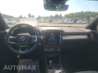 2024 Volvo XC40 B5 Core Bright Theme – miniatura 11