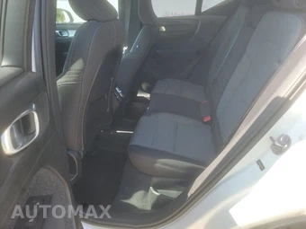 2024 Volvo XC40 B5 Core Bright Theme – miniatura 13