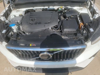 2024 Volvo XC40 B5 Core Bright Theme – miniatura 15