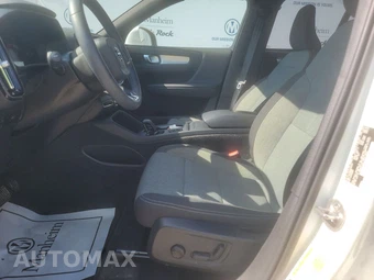 2024 Volvo XC40 B5 Core Bright Theme – miniatura 7
