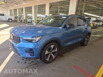 2024 Volvo XC40 B5 Core Bright Theme