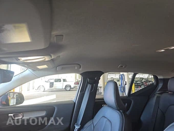 2024 Volvo XC40 B5 Core Bright Theme – miniatura 17
