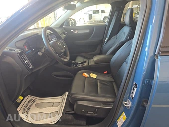2024 Volvo XC40 B5 Core Bright Theme – miniatura 7